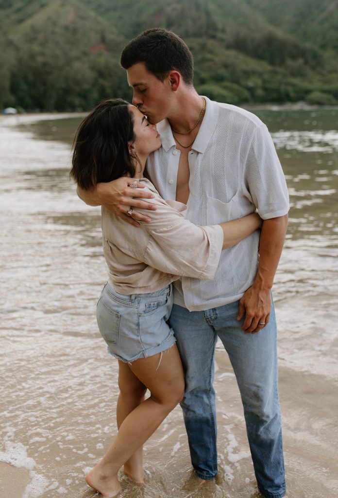 summer engagement photo outfits