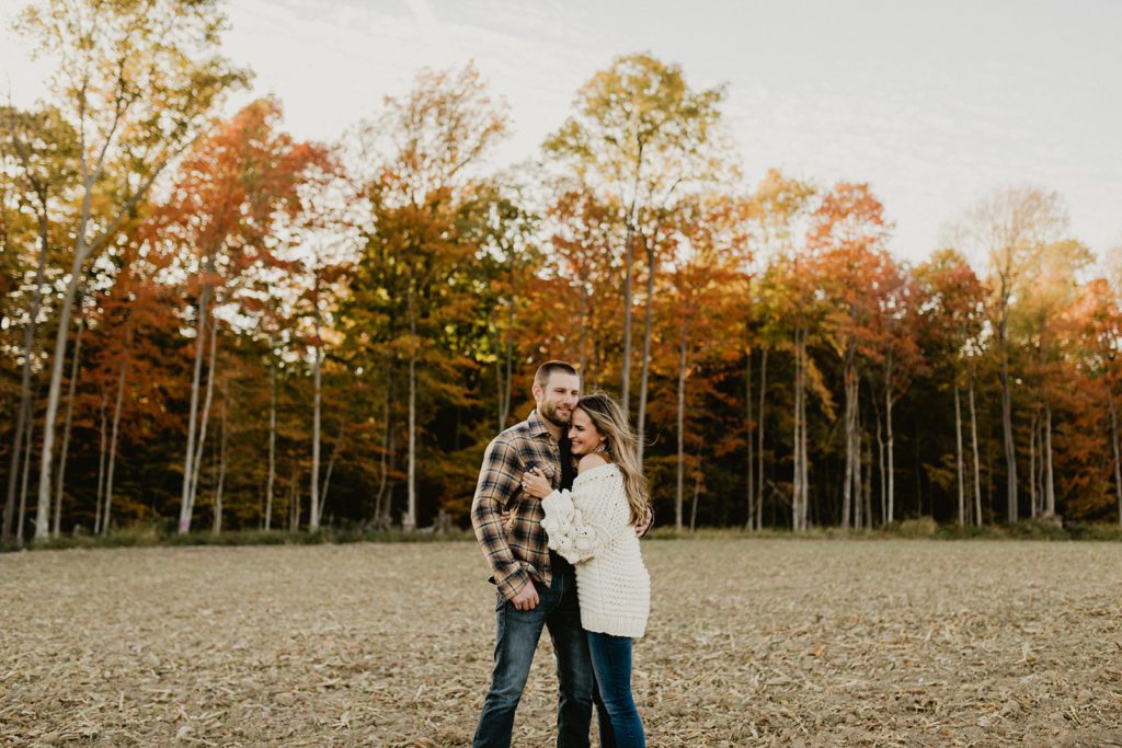 fall engagement photo outfits
